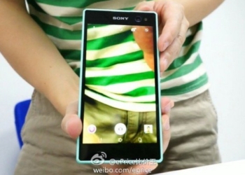 Sony Xperia Selfie phone