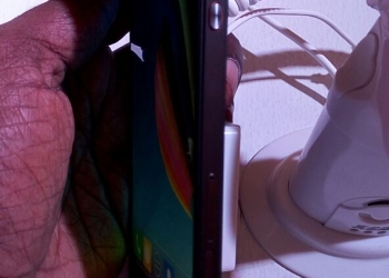 PHICOMM Passion 660 Hands On Side View a