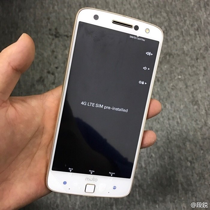 Moto Dual front camera