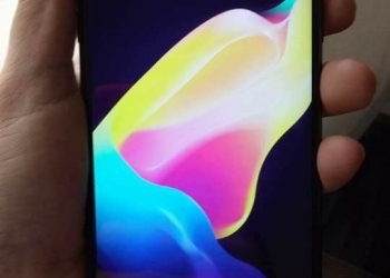 Oppo F5 Display