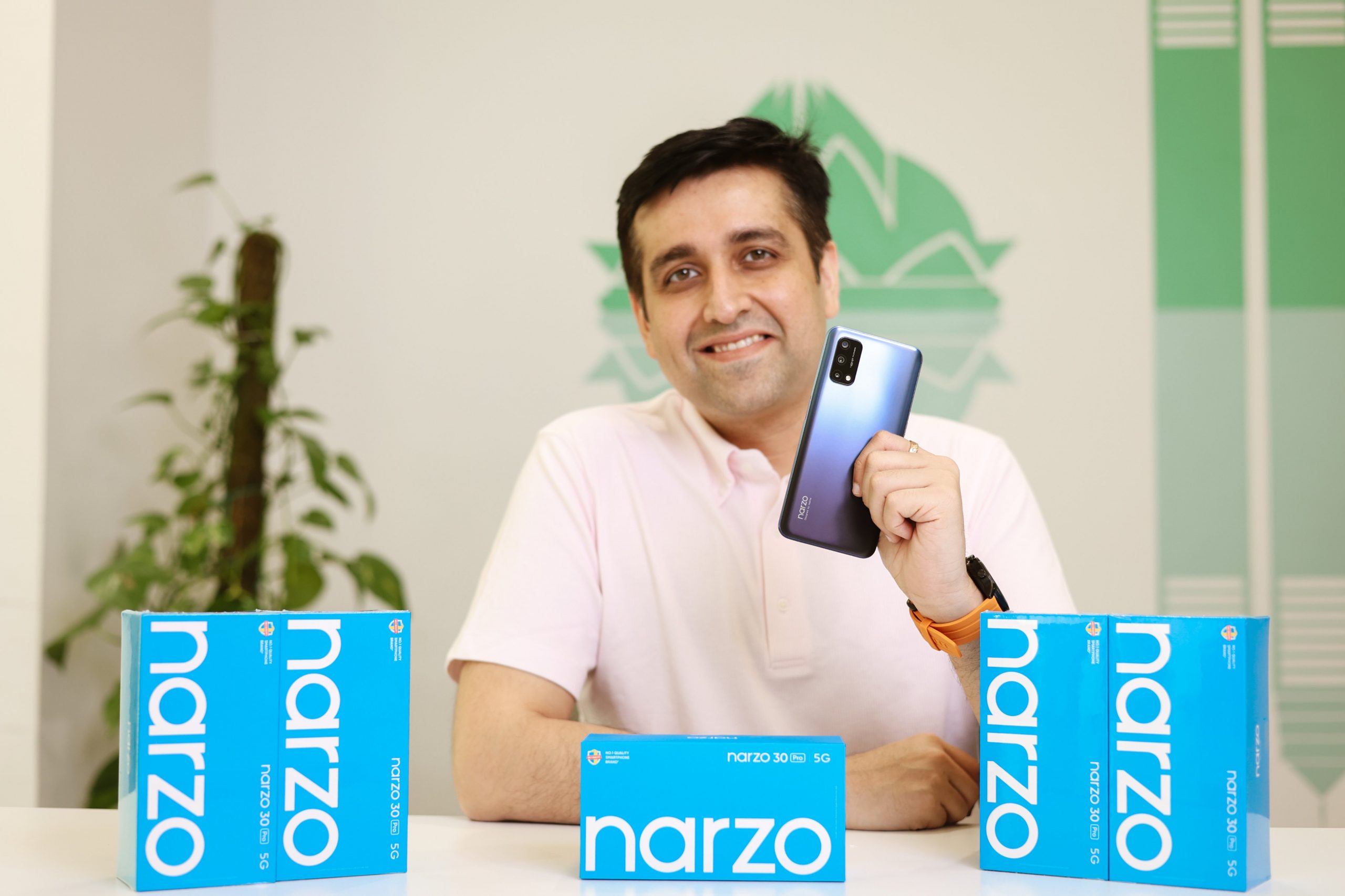Realme Narzo 30 Pro 5G box design