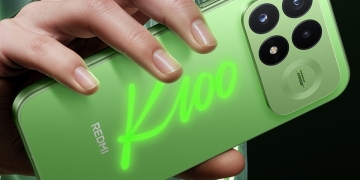 Redmi K100 Pro in Firefly Chasing Light green colorway with glow-in-the-dark rear panel