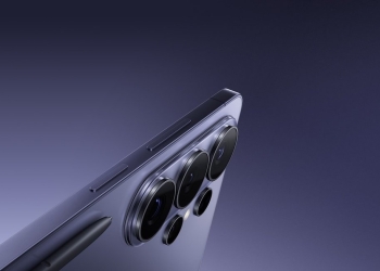 Samsung Galaxy S26 Ultra rear camera module and S Pen in a violet finish