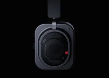 Nothing Headphone (1) Pro over-ear headphones in the transparent Nothing design