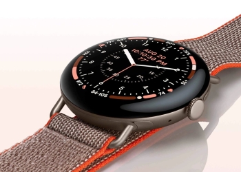 Pixel Watch 5 Stephen Curry Special Edition on the Rye Performance Loop band