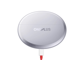 OnePlus Buds Pro 4 charging case in Polar White, closed, with a OnePlus USB-C cable plugged in